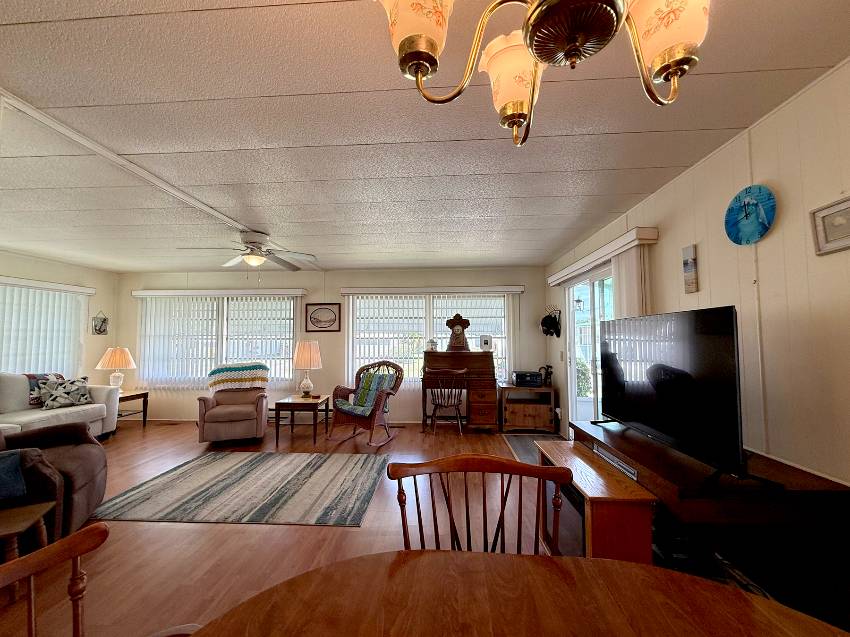 31 Center Rd a Palmetto, FL Mobile or Manufactured Home for Sale